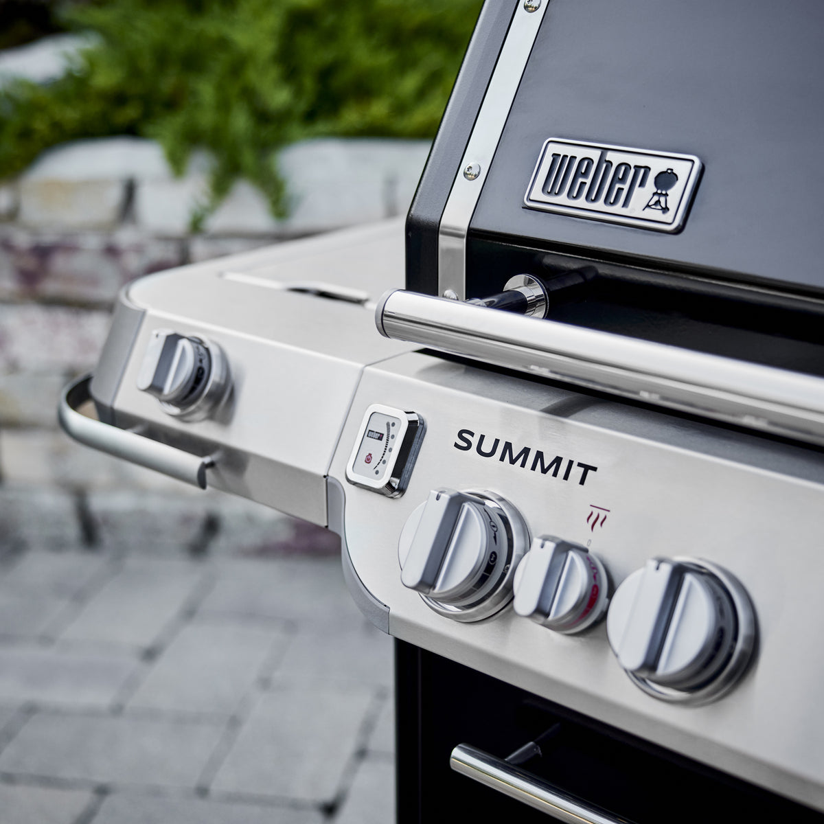 Summit® FS38 5-Burner Gas Barbecue Black (LPG)