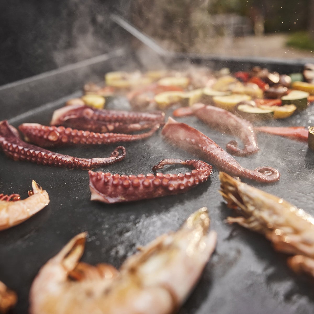 Slate™ 3-Burner Premium Griddle (30") LPG