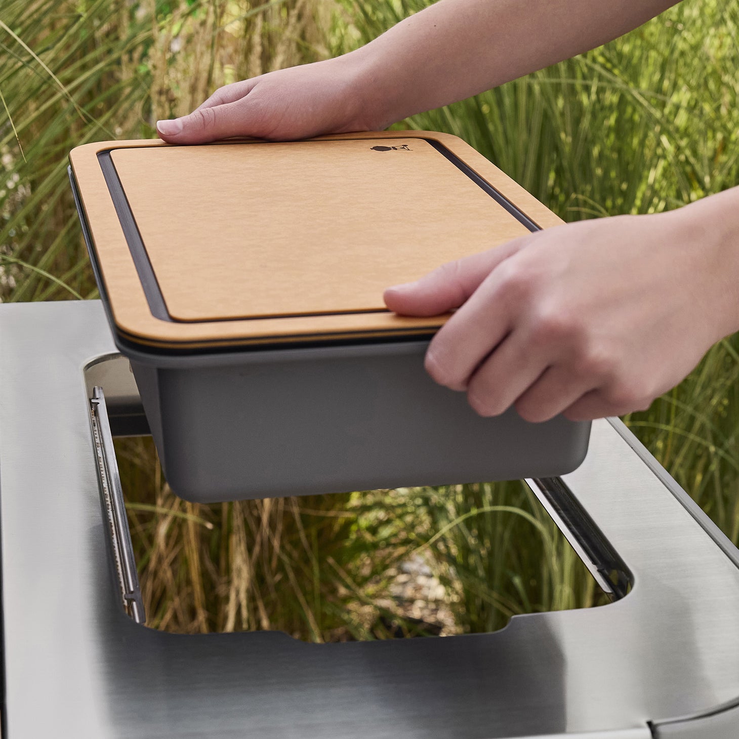 Weber Works™ Basin with Cutting Board Lid
