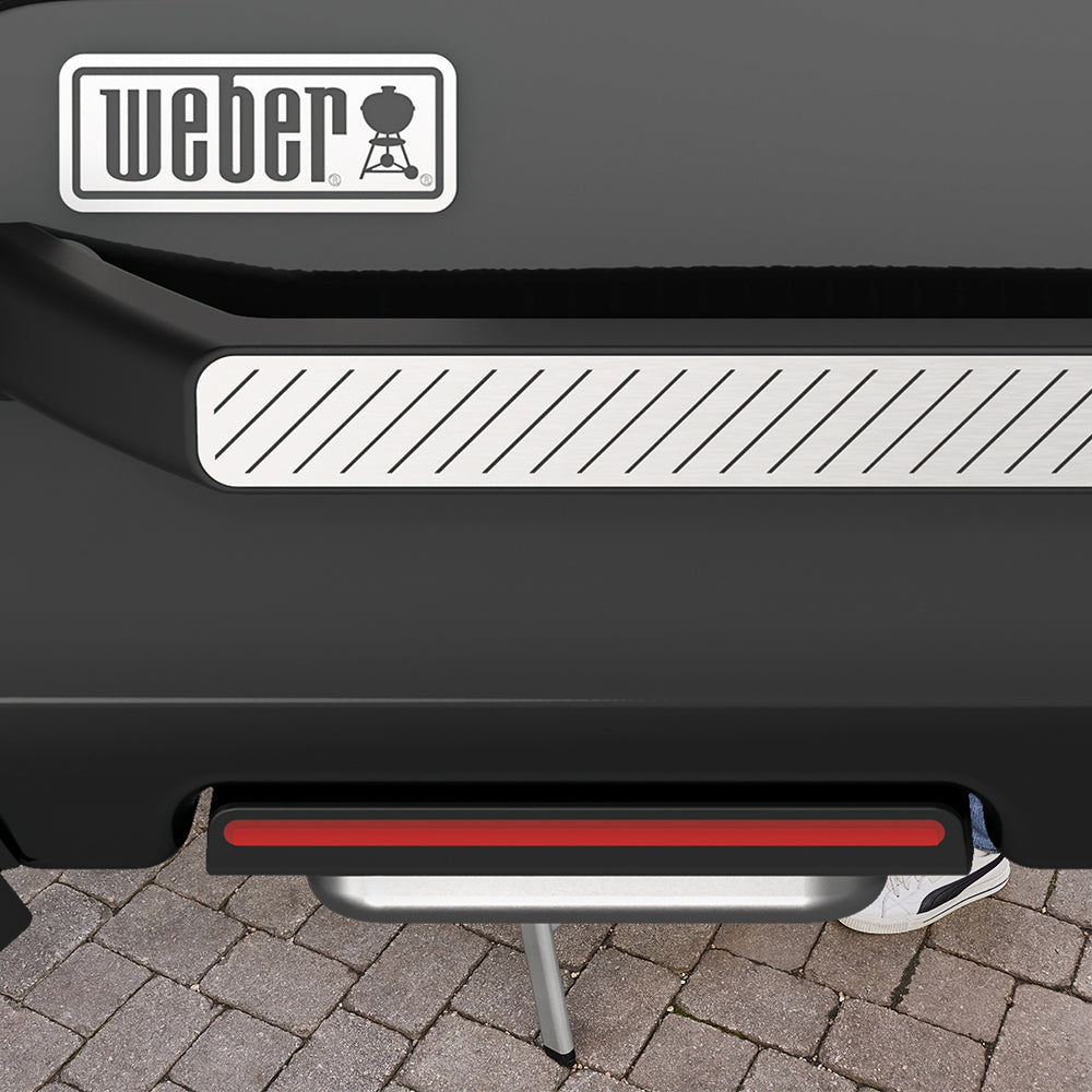 Front-facing grease tray