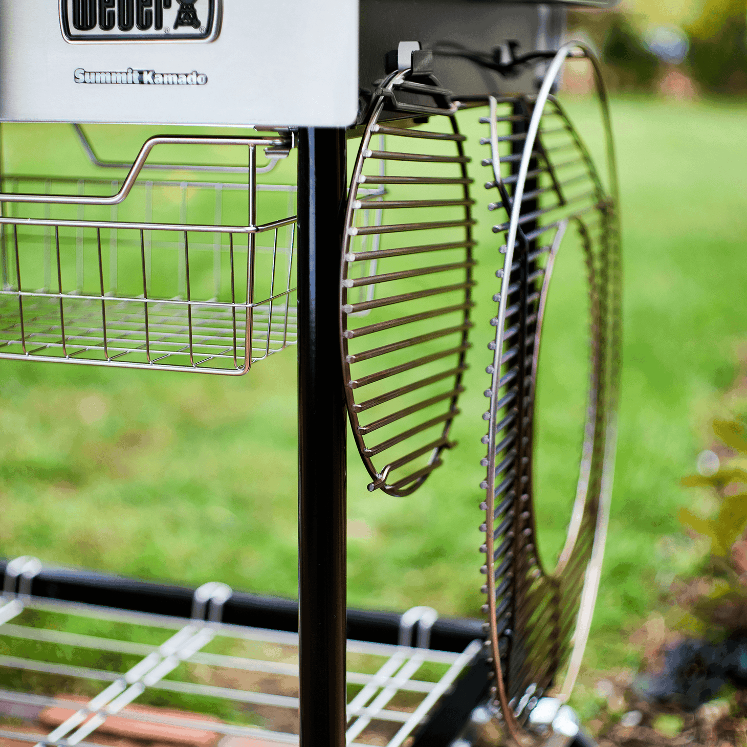 Summit® Kamado S6 Charcoal Grill