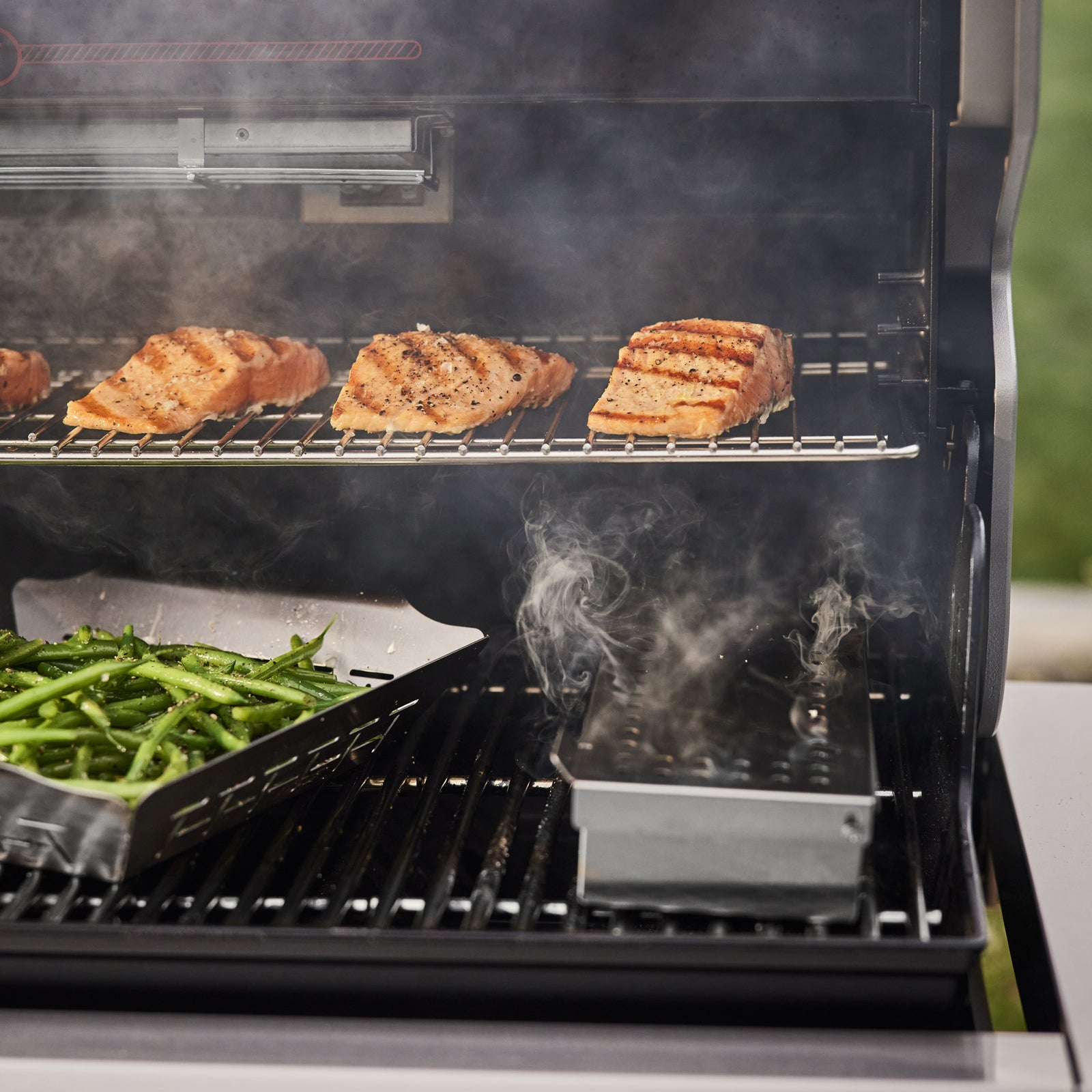 Expansive two-tiered cooking surface