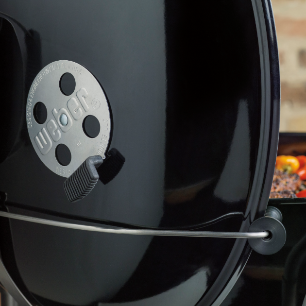 Tuck awway lid holder